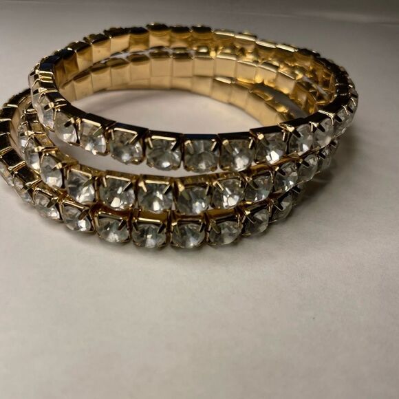 Gold Tone Diamond Style faux fashion stretch bracelets, Set Of 3 Women’s Jewelry - Picture 4 of 5